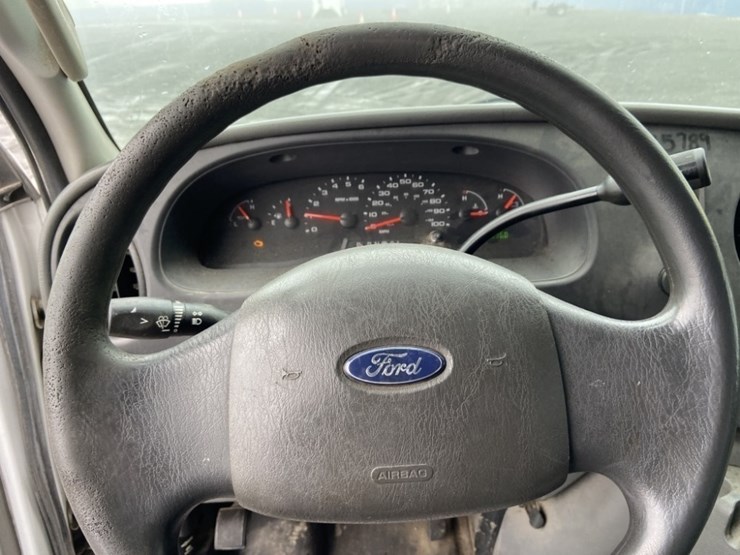 2004-ford-e350-sd-image-22