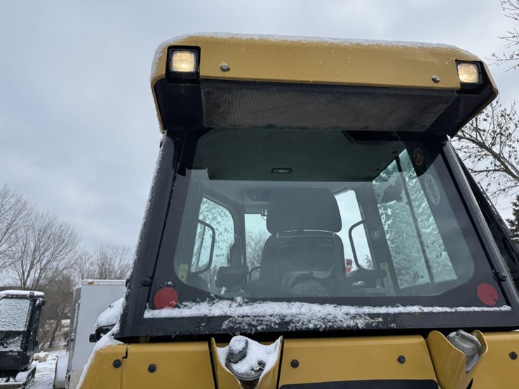 caterpillar-d4k-xl-image-14