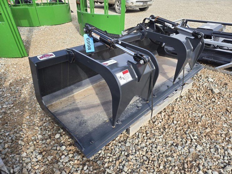 #6004-•-unused-84"-hd-stout-skid-steer-grapple-bucket-image-1