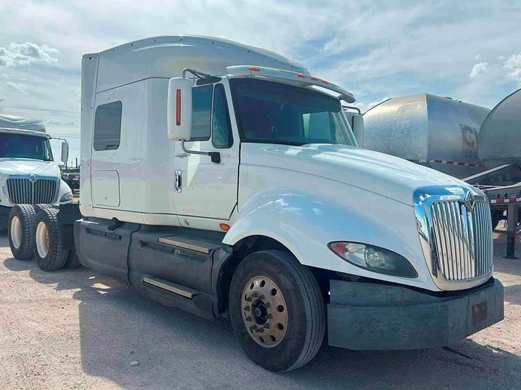 2014-international-prostar-image-4