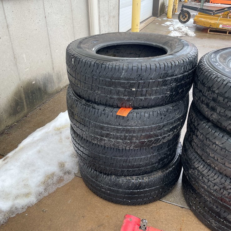 #2074 • (4) Tires (O3)