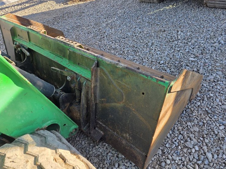 2018-bobcat-t740-image-12