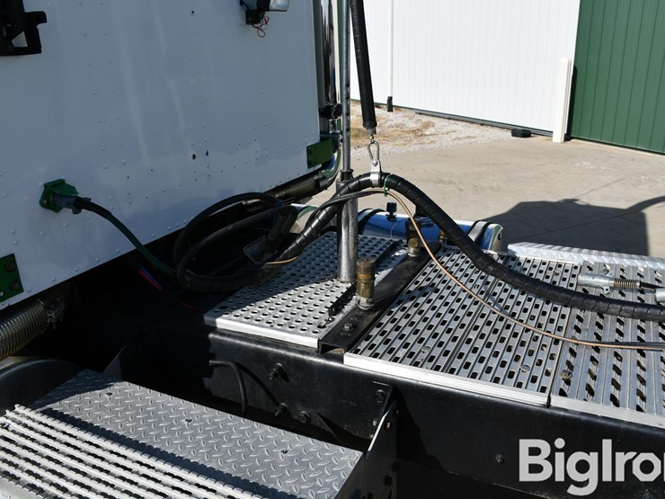 1999-international-9300-image-19