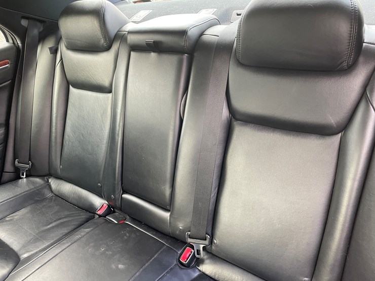 #1024-•-2012-chrysler-300-awd-sedan-(has-paperwork-to-obtain-title)-image-40