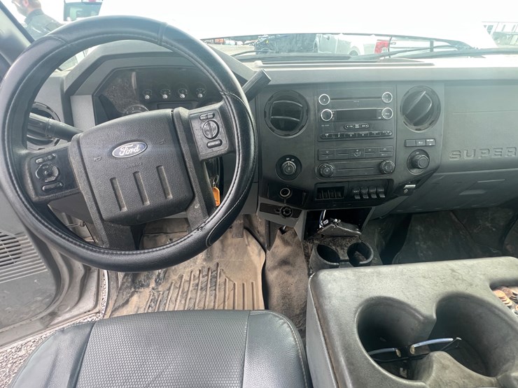 2015-ford-f350-xl-image-17