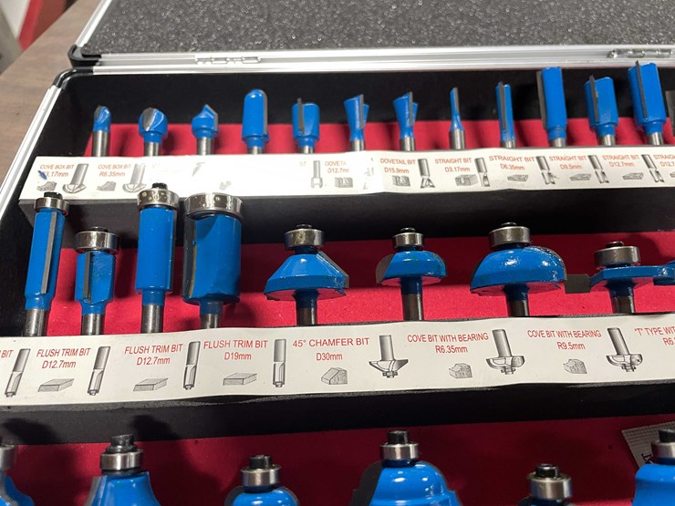 #2054-•-(35)-piece-router-bit-set-(cw)-image-5