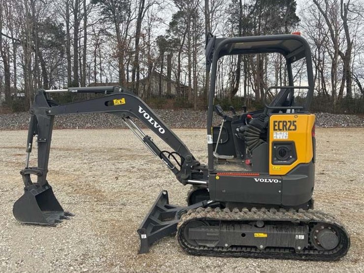 2023-volvo-ecr25d-image-1