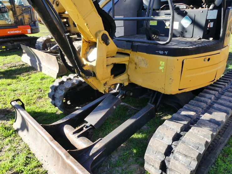 2011-caterpillar-304d-cr-image-9