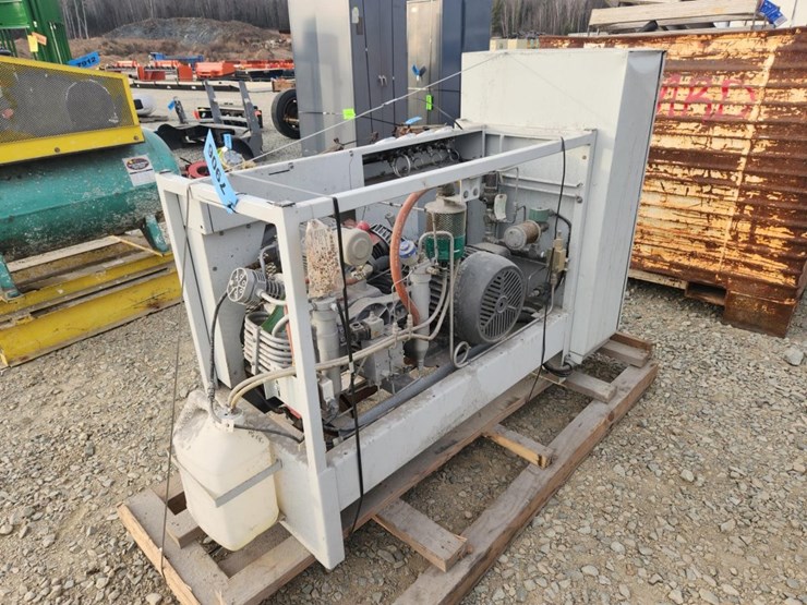 #6035-•-bauer-air-compressor-image-4