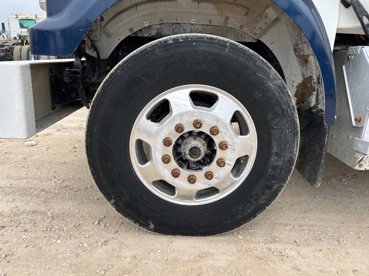 2014-western-star-4900-image-12