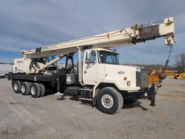 2001-national-1800-image-2