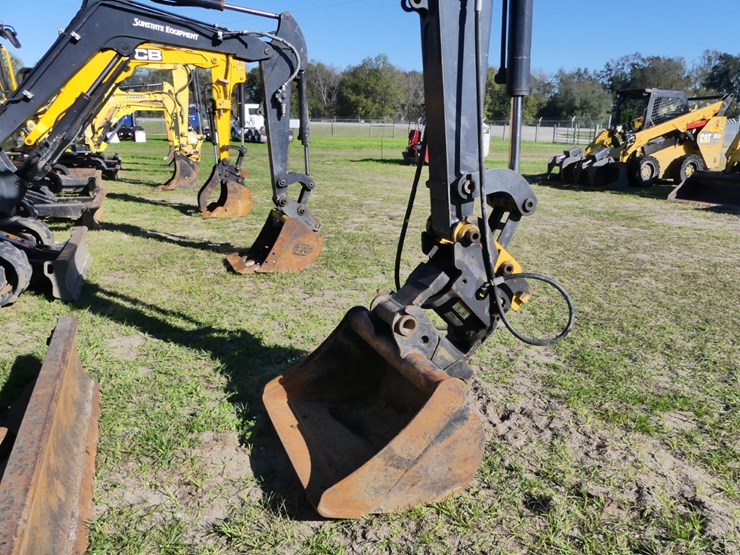 2019-deere-35g-image-8