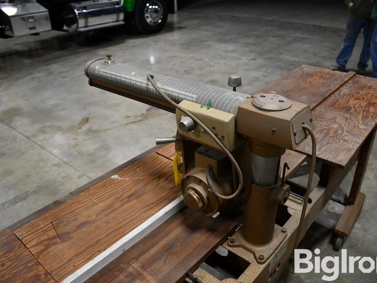 craftsman-table-saw-image-16