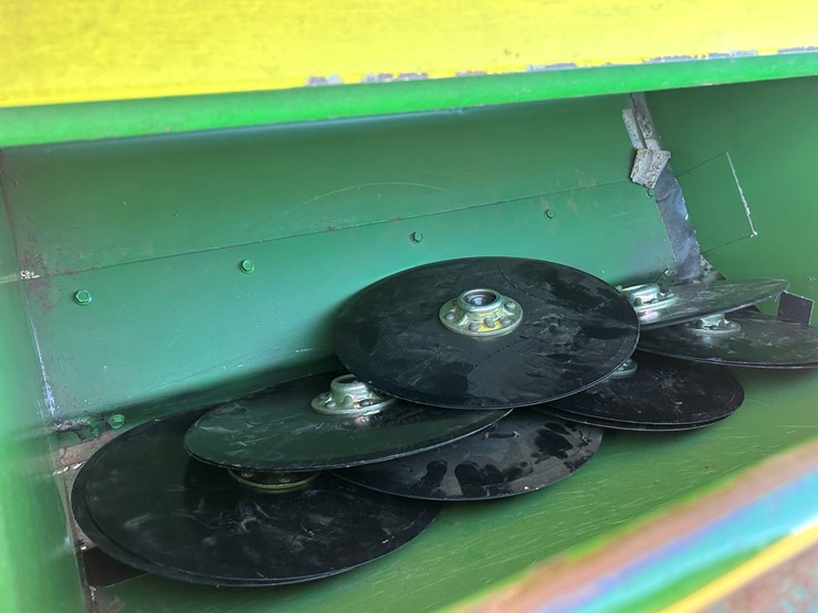 john-deere-8300-image-10