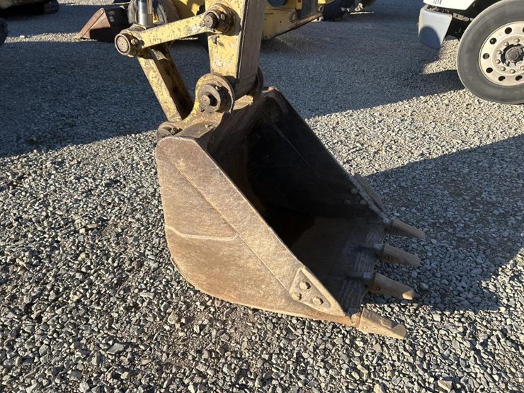 caterpillar-307-image-10