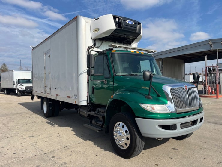 2019-international-durastar-4300-image-3