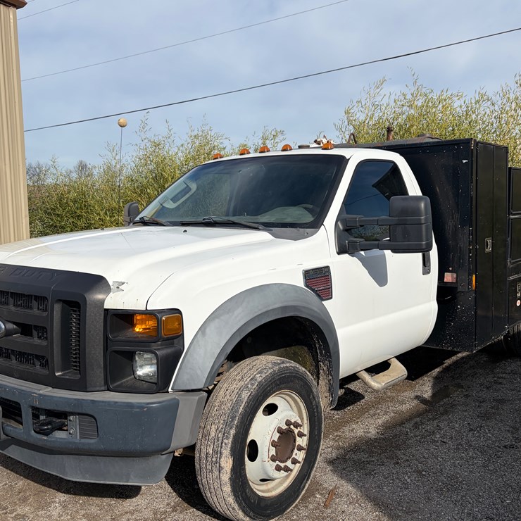 2008 FORD F550 XL