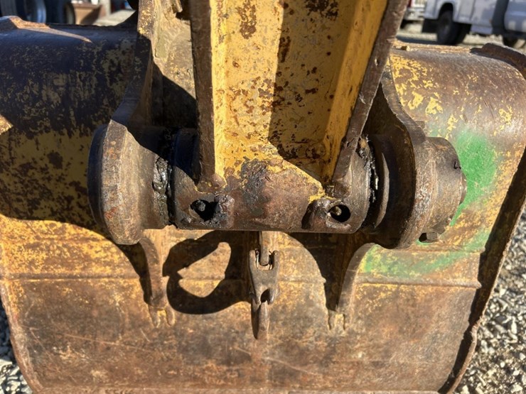 caterpillar-307-image-15