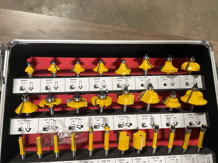 #2055-•-(100)-piece-router-bit-set-(cw)-image-7