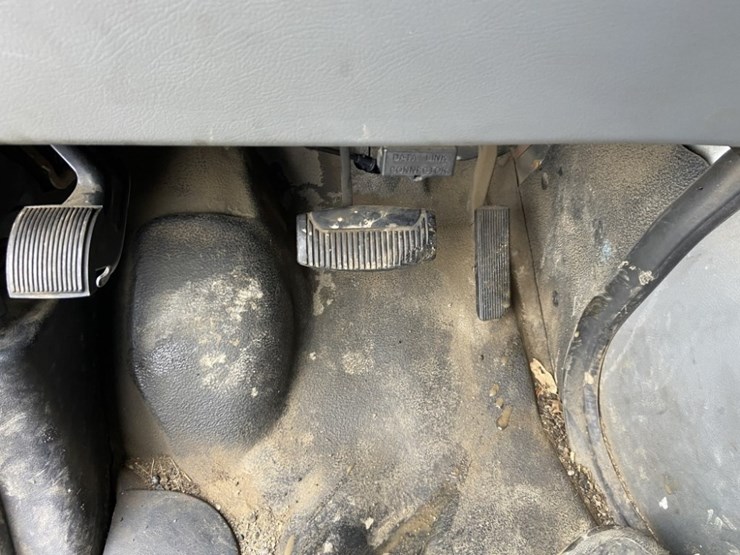 2004-ford-e350-sd-image-29