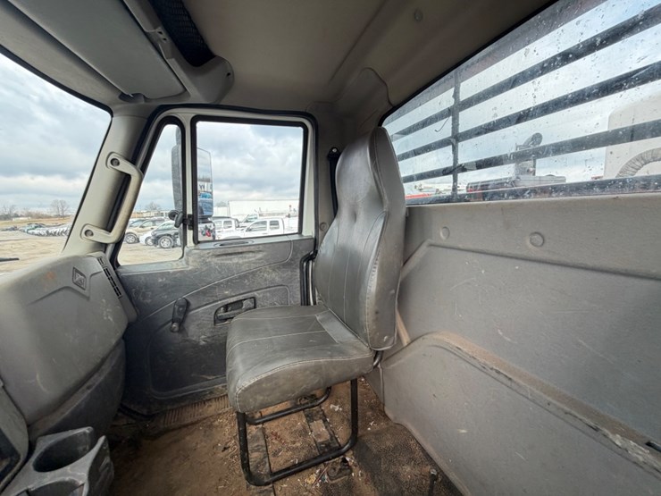 2015-ditch-witch-fm13v-image-10