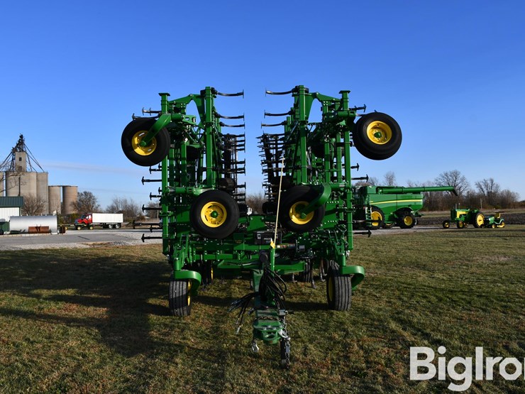 2018-john-deere-2018-image-2