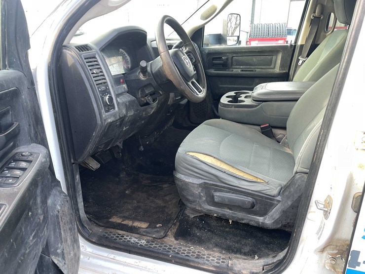 2016-ram-2500-tradesman-image-84