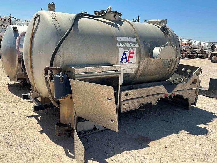 900-gal-sewage-vacuum-bed-image-1