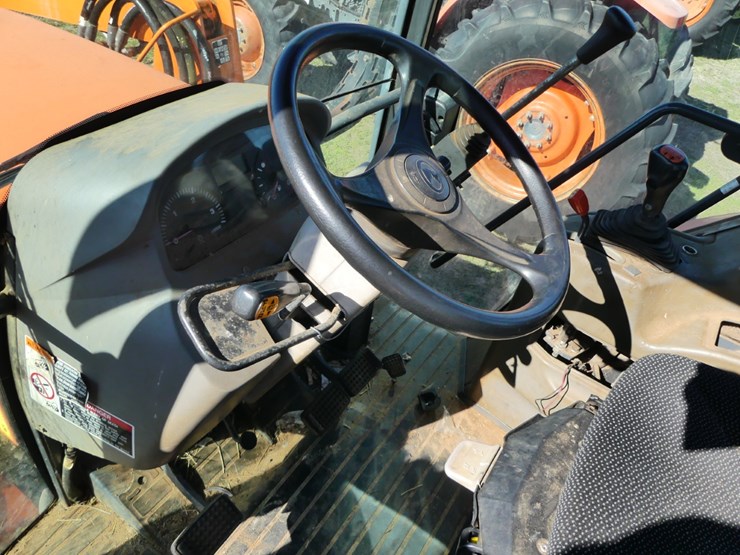 2013-kubota-m108s-image-15