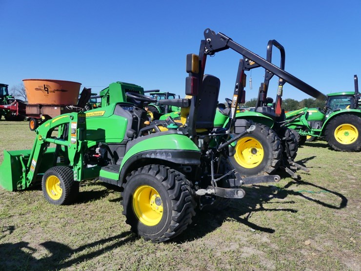 2021-john-deere-1025r-image-4