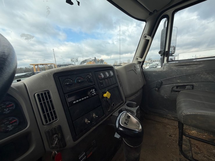 2015-ditch-witch-fm13v-image-9