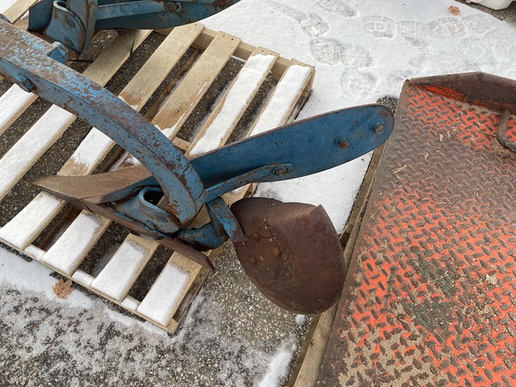 #4076-•-heavy-duty-two-bottom-plow-(08)-image-22