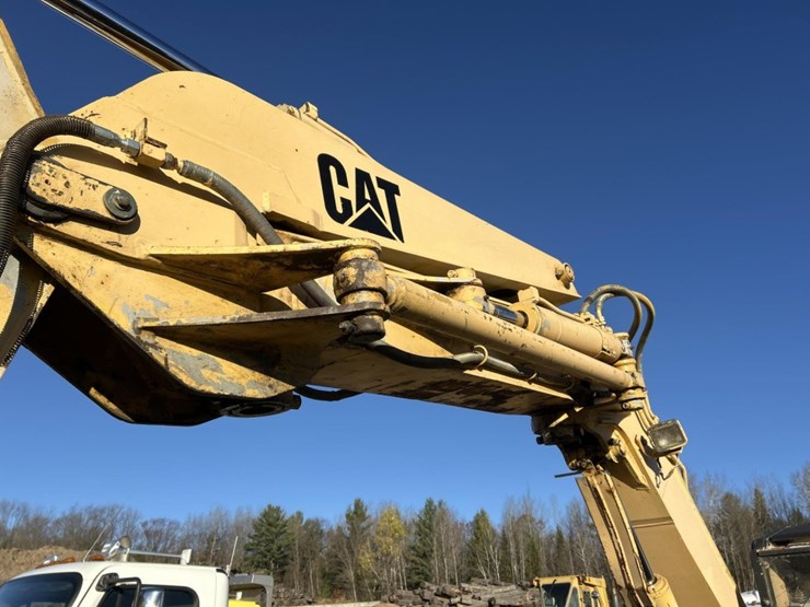 caterpillar-307-image-25