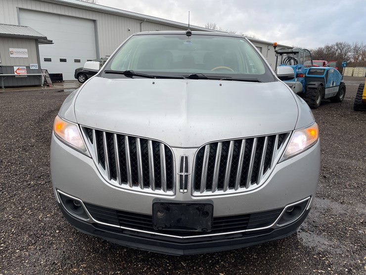 2012-lincoln-mkx-image-2