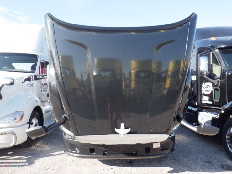 2017-peterbilt-587-image-28