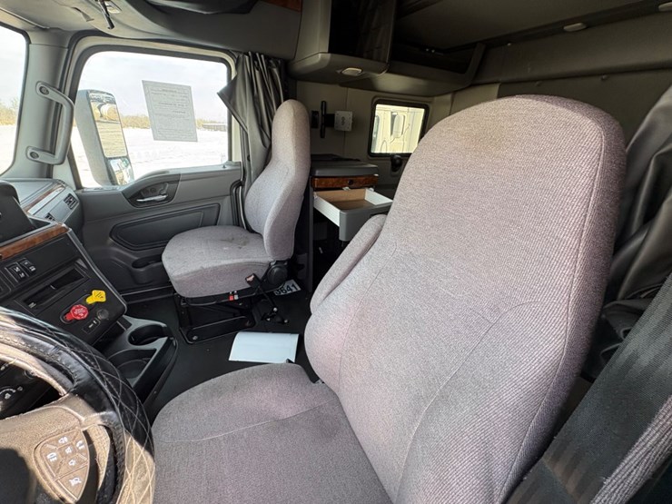 2019-international-lt-image-15