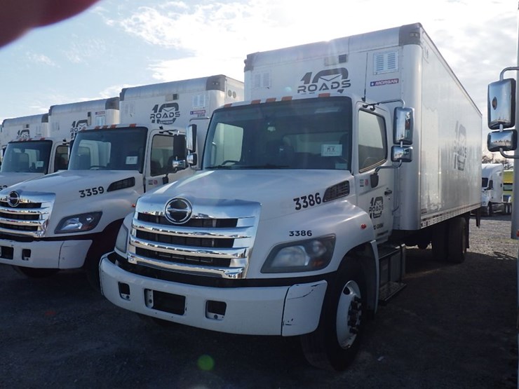 2020-hino-268a-image-1