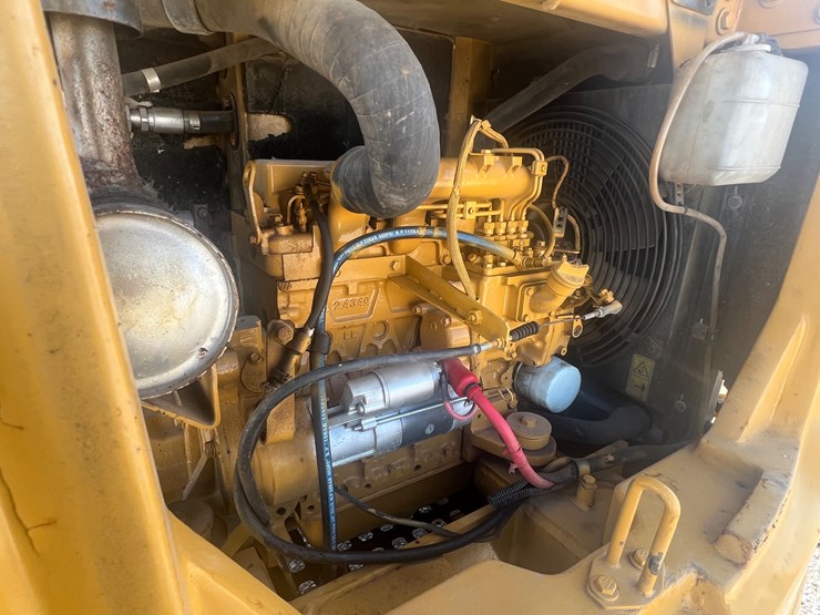 2014-caterpillar-305.5e2-image-19