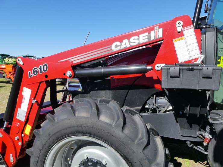 2024-case-ih-farmall-75a-image-9