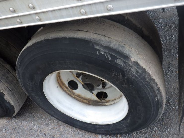 2017-hyundai-translead-image-17