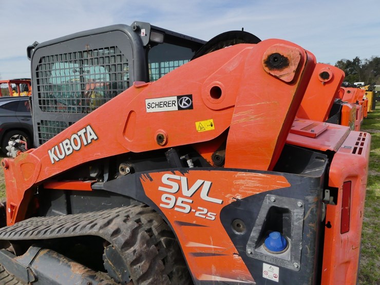 kubota-svl95-2s-image-8