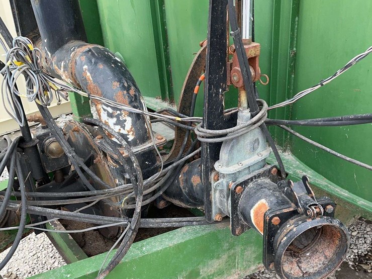 balzer-frac-tank,-21,000-gallons,-computer-hydraulic-control-box,-1-owner,-always-washed,-good-shape-image-7