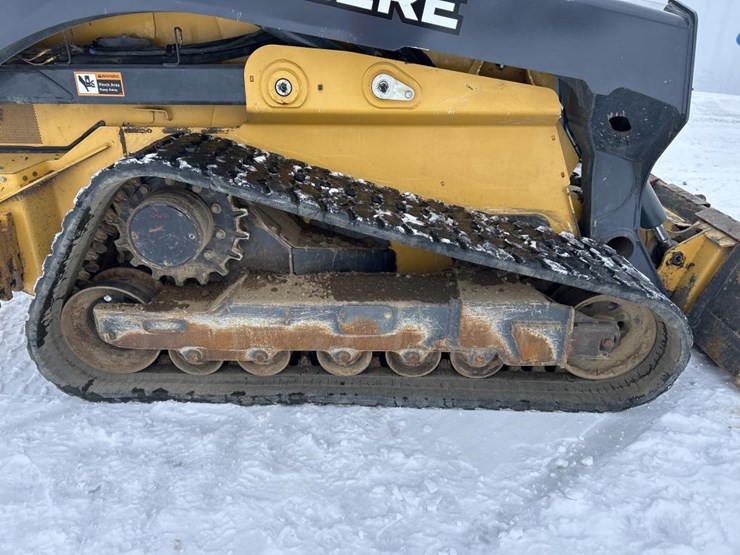 2019-deere-331g-image-60