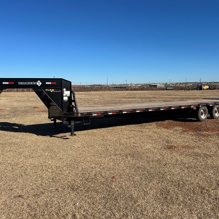 #89 • 2024 Diamond T GN Flatbed