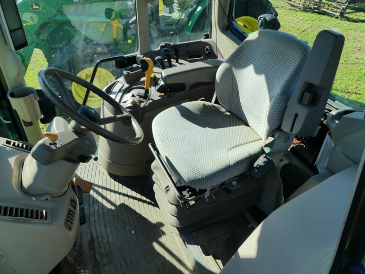2020-john-deere-6120m-image-12