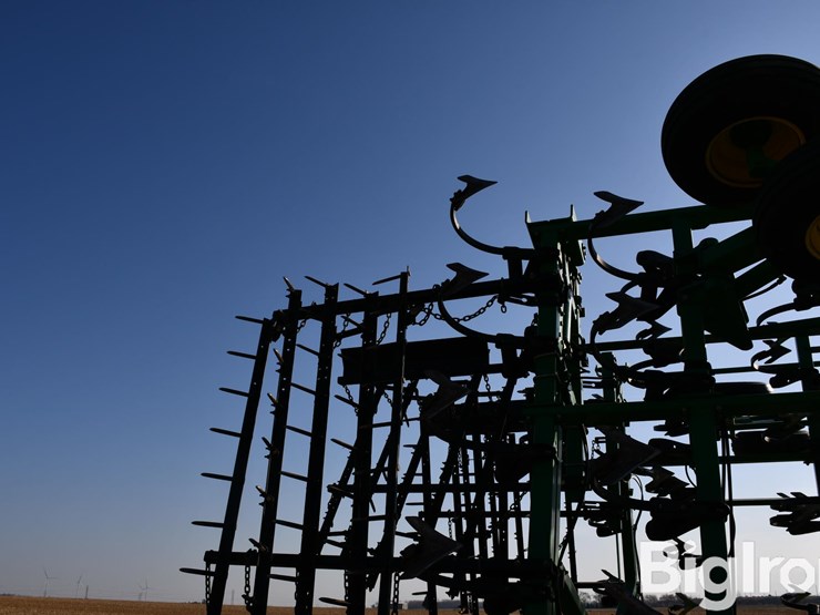 john-deere-2210-image-18