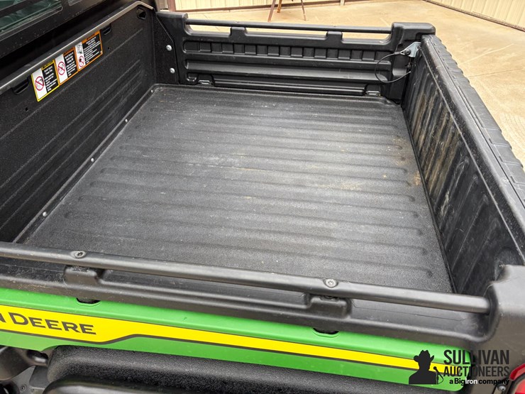 2023-john-deere-gator-image-10