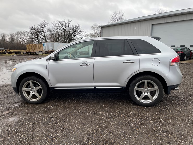 2012-lincoln-mkx-image-8