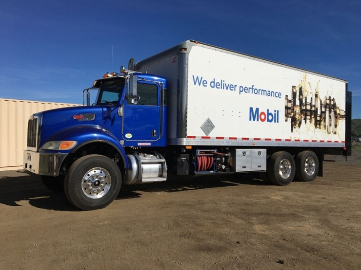 2012-peterbilt-382-image-1