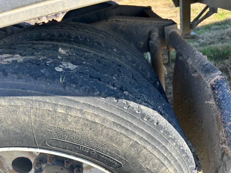 1997-caterpillar-10-image-6